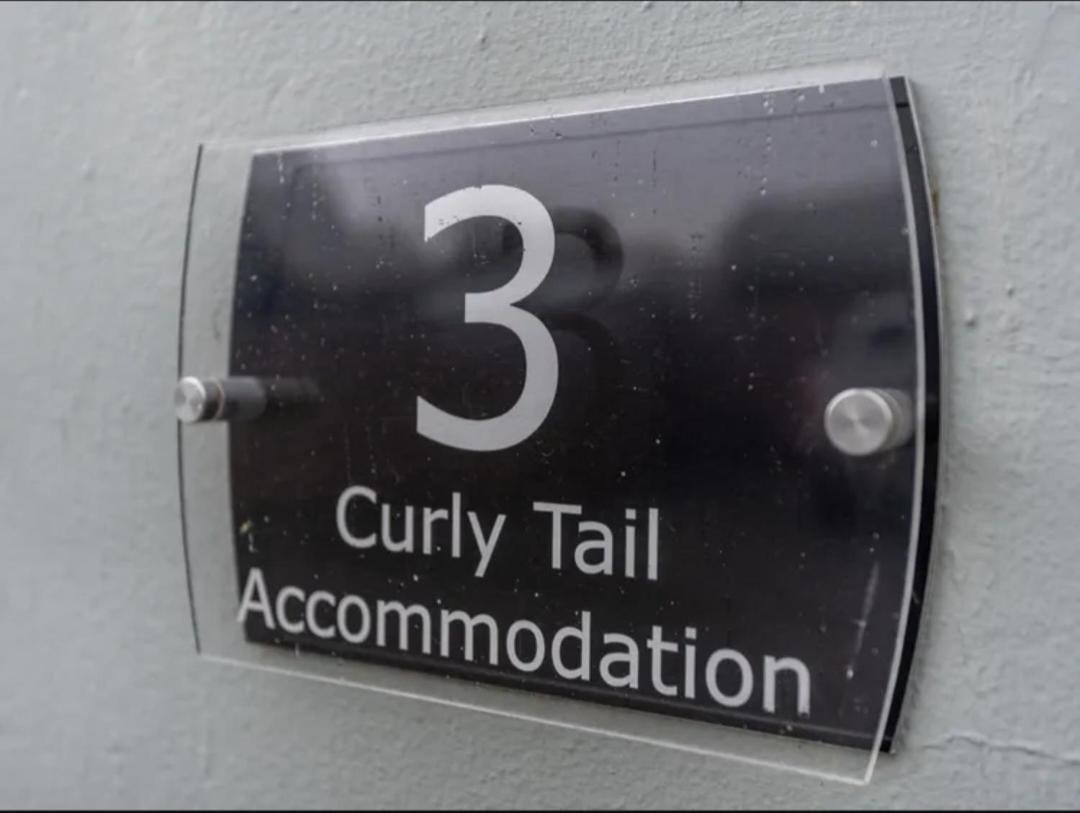 Curly Tail Accommodation Bishop's Castle Buitenkant foto
