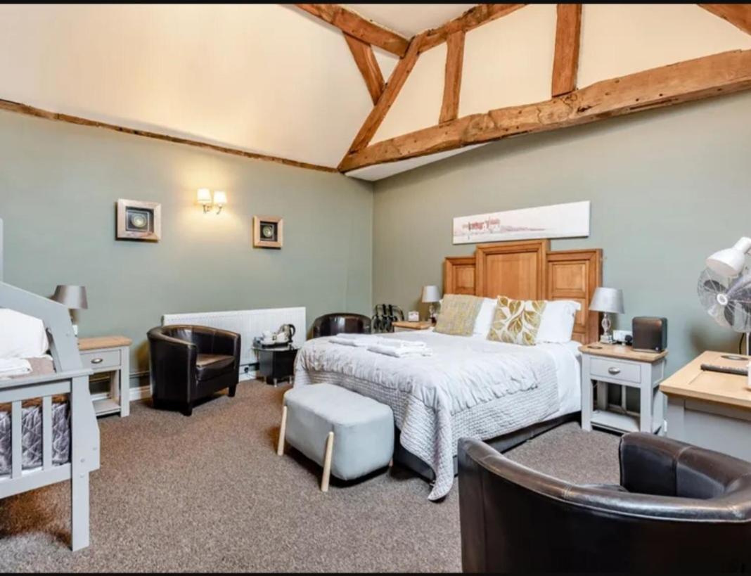 Curly Tail Accommodation Bishop's Castle Buitenkant foto